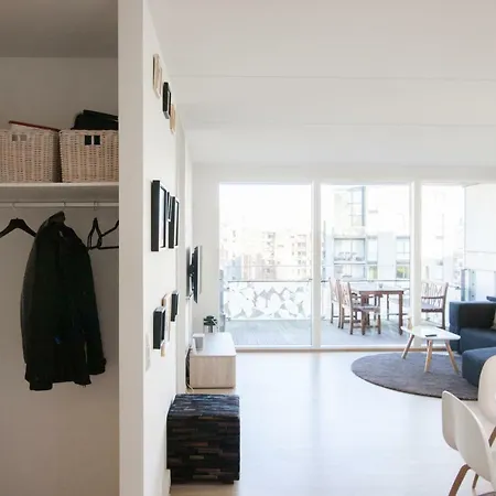 High-end 1 Bedroom With Huge Balcony