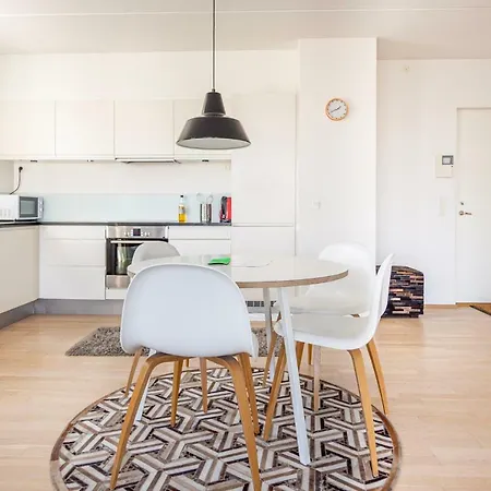 High-end 1 Bedroom With Huge Balcony Апартаменты *